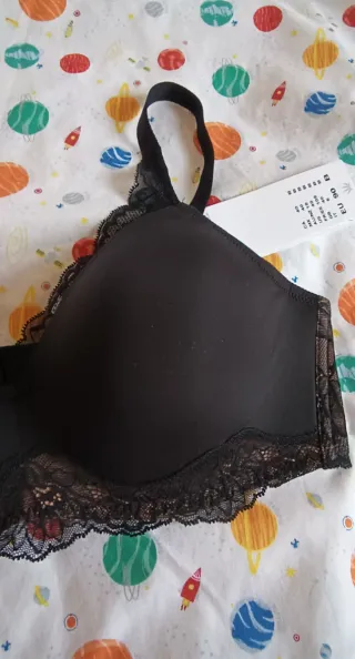 Sujetador Triumph Negro Talla 105B NUEVO