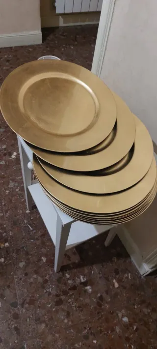 12 Bajoplatos dorados