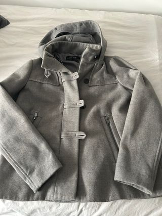 Trenca Zara Gris con Capucha