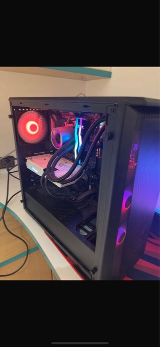 PC Gamer con Teclado y Ratón