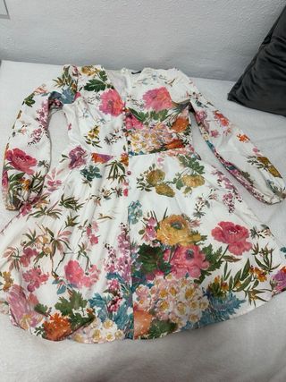 Vestido floral blanco manga larga