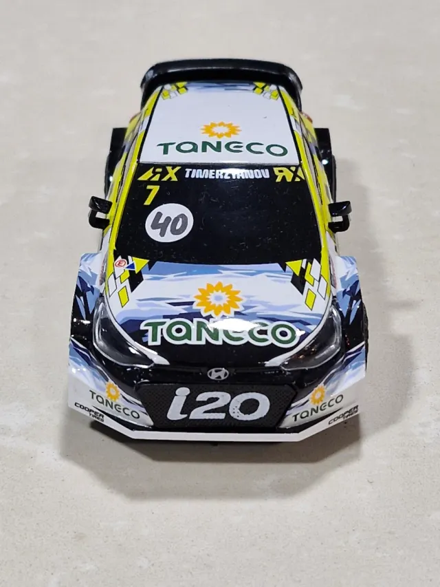 Scalextric Hyundai i20 Rally
