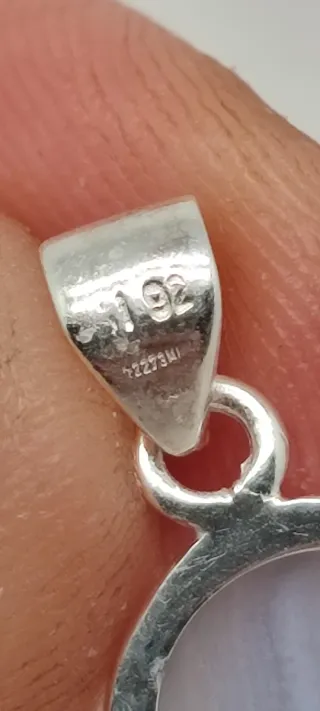 Colgante de Plata y Ópalo Azul.