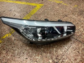 Faro derecho Kia Ceed 2013