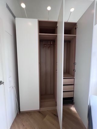 Armario modular Ikea PAX con luces