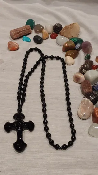 Collar Cruz Piedra Natural Obsidiana Negra