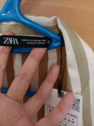 NUEVA A ESTRENAR Blusa Zara Rayas XS