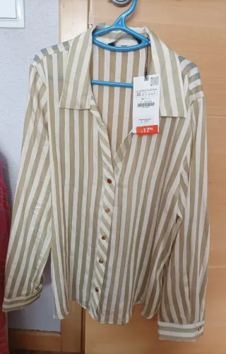 NUEVA A ESTRENAR Blusa Zara Rayas XS