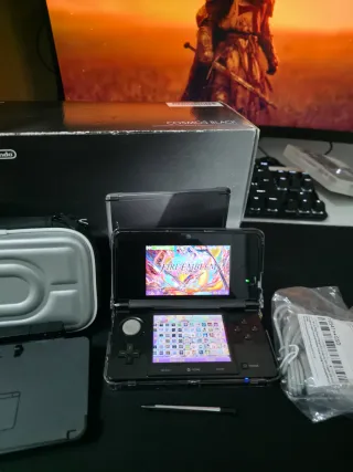 Nintendo 3DS Negra + Accesorios