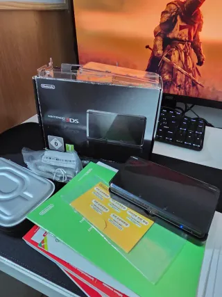 Nintendo 3DS Negra + Accesorios