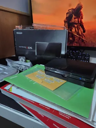 Nintendo 3DS Negra + Accesorios