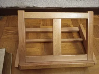 Sagrada Biblia y Atril