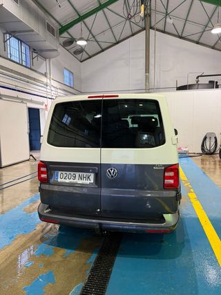 Volkswagen Transporter T6 2015