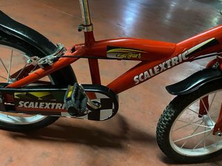 Bicicleta infantil Scalextric roja