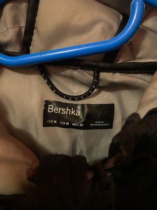 Chaleco acolchado Bershka negro