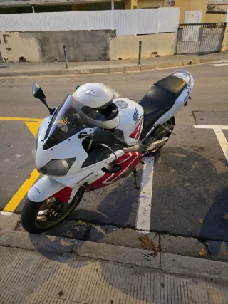 Honda CBR 600 F4