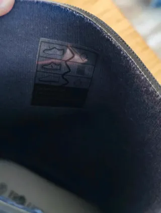 Botas de agua Trollkids negras y rojas