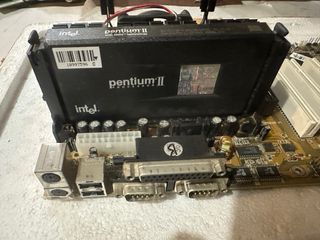 124- vextrec gmb p6biak v1 Pentium II 350 + RAM