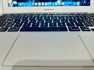 MacBook Air 11" (2015) con Batería Nueva