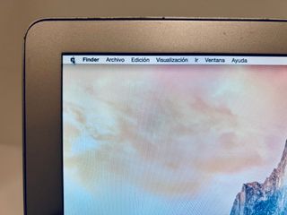 MacBook Air 11" (2015) con Batería Nueva
