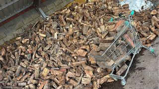 Leña para chimenea o barbacoa