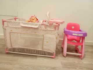 Cuna de viaje con cambiador y trona