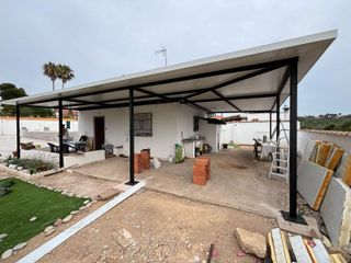 pérgola/ techo panel sándwich a medida