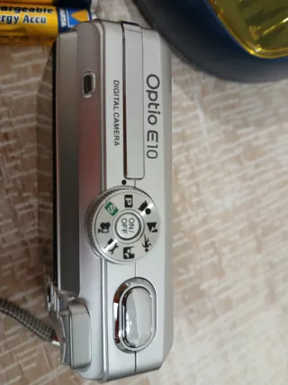 Cámara Pentax Optio E10 + Accesorios