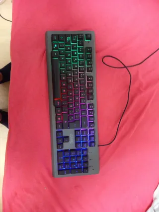 Teclado GAME negro perfecto estado sin caja.