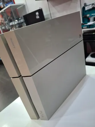 PlayStation 4 Edición Blanca + Mando Blanco