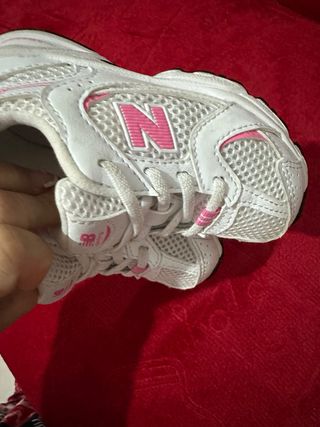 New Balance bebé niña n24
