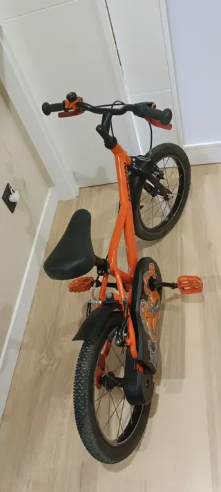 Bicicleta infantil Btwin naranja