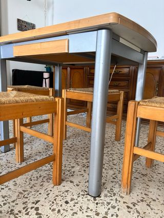 Mesa de cocina extensible con 6 taburetes