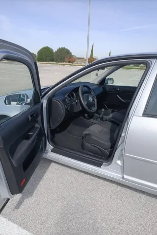 Wolkswagen  bora 2002