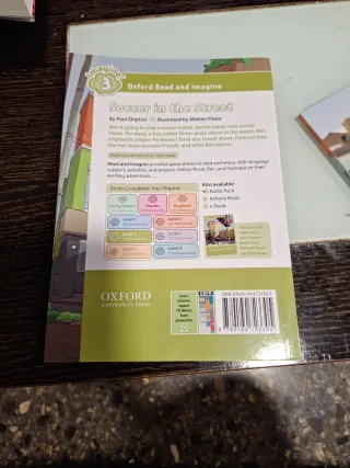 Oxford Read and Imagine: Level 3:: Soccer in th...