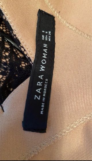 Vestido negro sofisticado y elegante