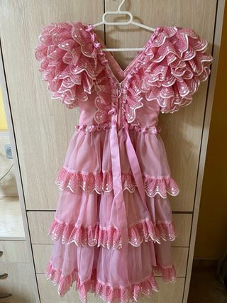 Vestido de flamenca rosa volantes