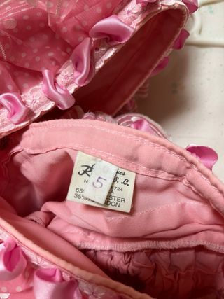 Vestido de flamenca rosa volantes