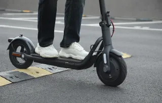 Patinete eléctrico Navee V40i Pro