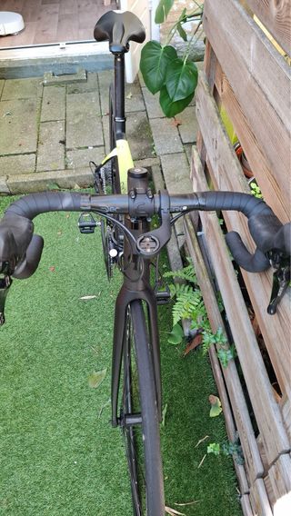 Bici da Gara Cube in Carbonio con Freni a Disco