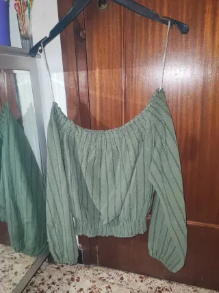 Camisa top verde con rayas