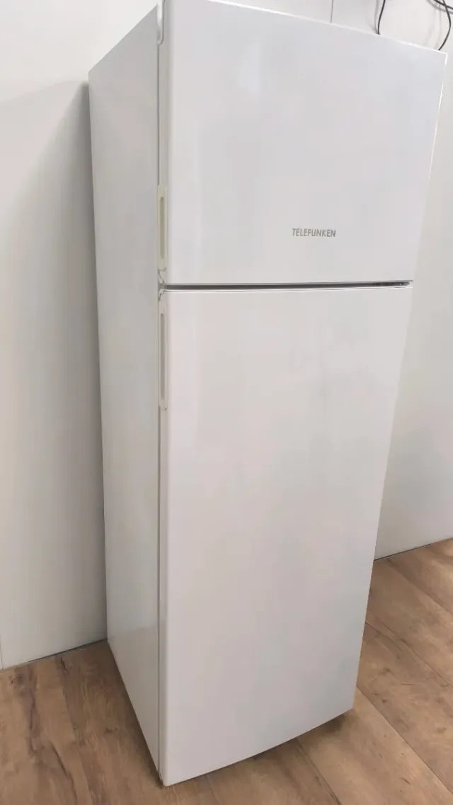 NEVERA FRIGORÍFICO EN BUEN ESTADO