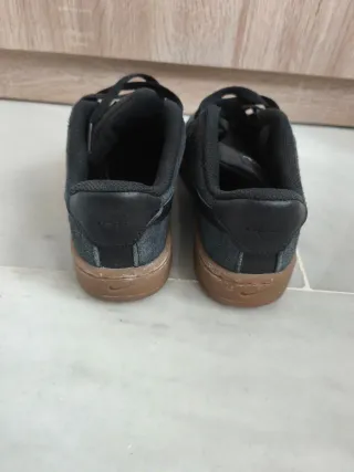 Tenis Nike Negro/Café