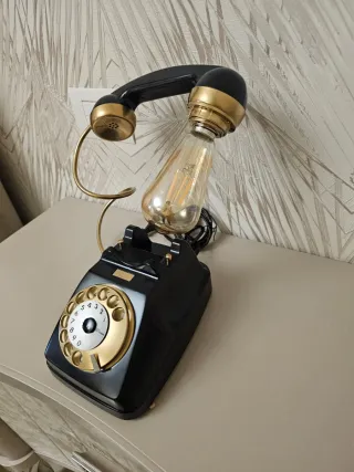 Lampada design telefono vintage
