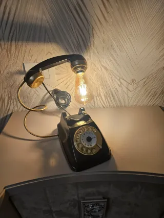 Lampada design telefono vintage