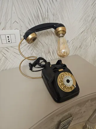Lampada design telefono vintage