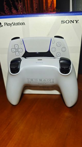 CON CAJA / Mando PS5 DualSense Blanco