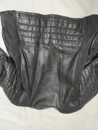 Chaqueta de piel para moto nueva