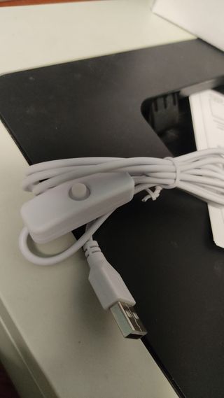 Lampada da comodino gatto nero