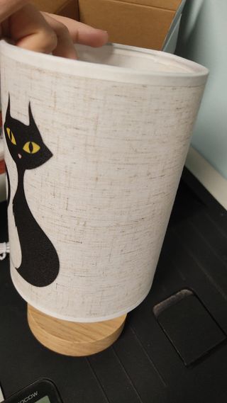 Lampada da comodino gatto nero